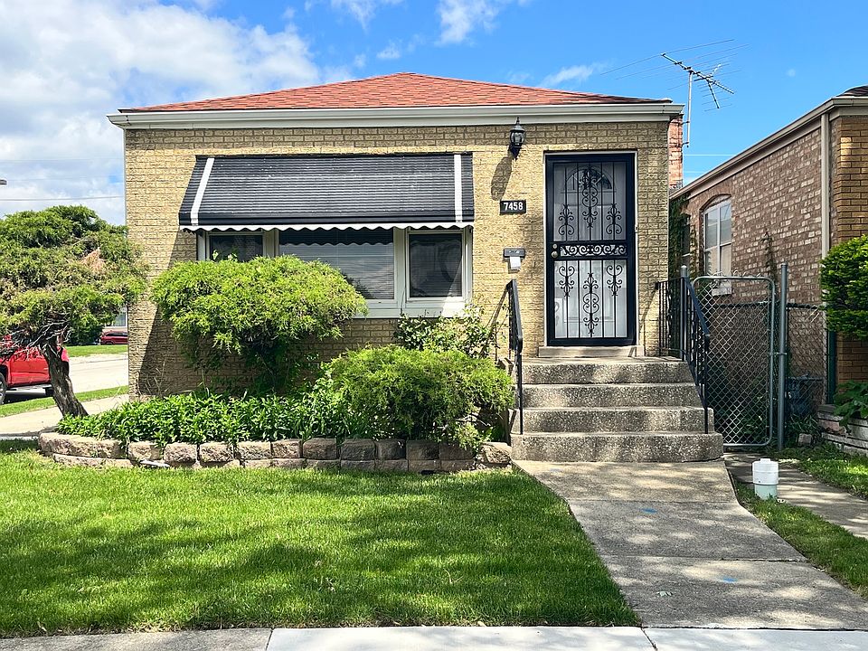 1st image of 7458 W 64th Pl