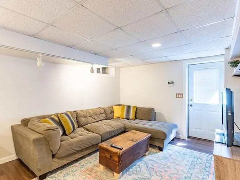 4880 Fort Ave — Photo 19