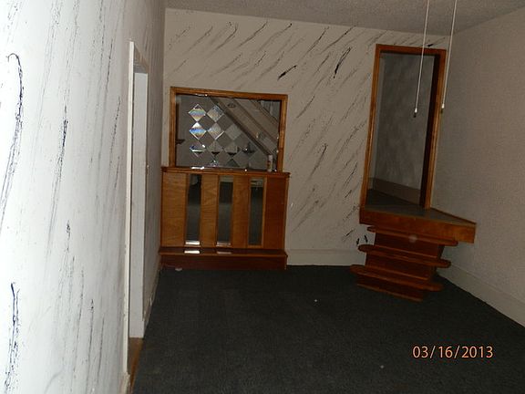 5th image of 5713 Woodland Ave