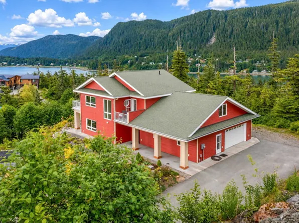 17060 Island View Dr, Juneau, AK 99801