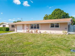 8261 NW 16th St, Pembroke Pines, FL 33024
