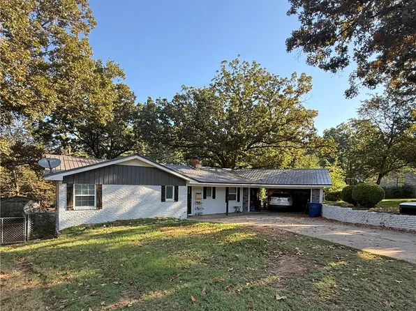 10033 Mockingbird Ln, Dardanelle, AR 72834