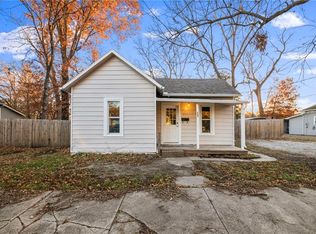731 S Locust St, Ottawa, KS 66067