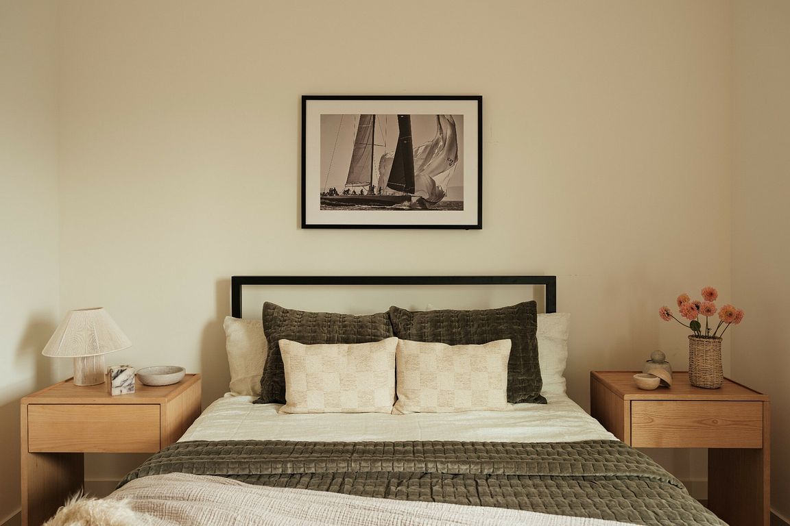 Apartments in Hollywood _ Lorena Darquea