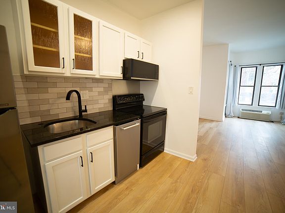 5th image of 1822 15th St NW APT 107