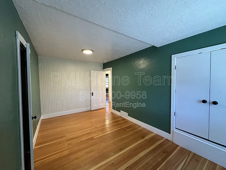 146 E 200 N — Photo 10