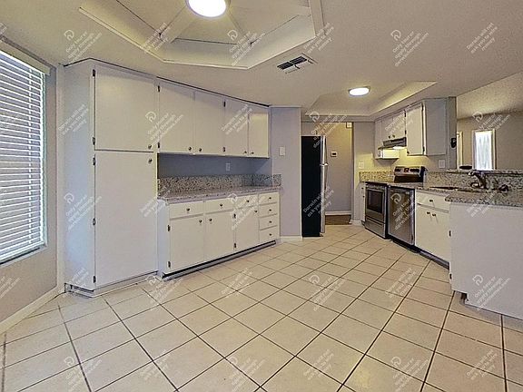 4th image of 5053 Roanoke Dr
