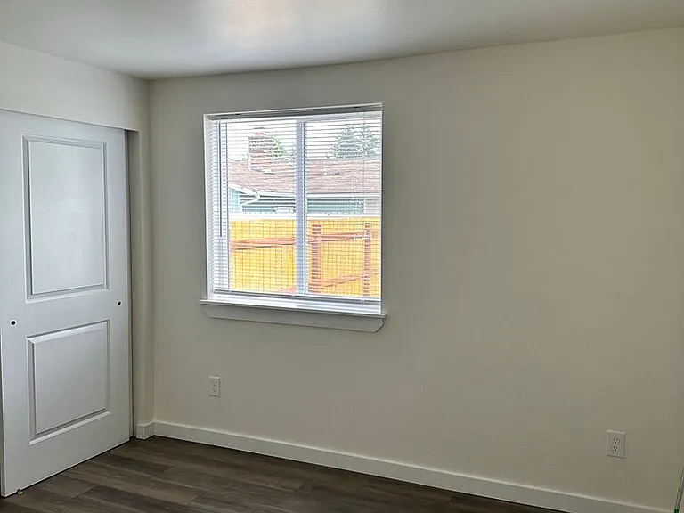 2526 S Sheridan Ave #B — Photo 9
