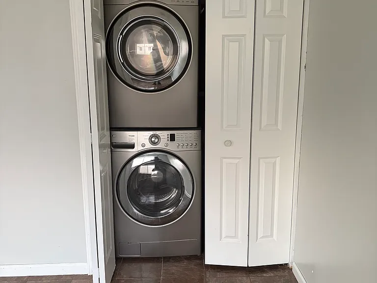 347 Hale Ave — Photo 8
