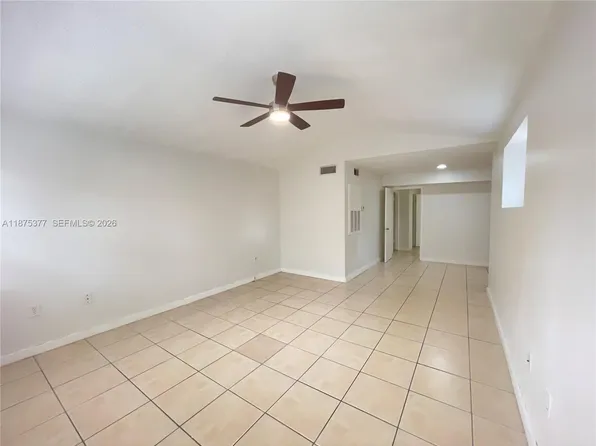 15591 SW 105th Ter APT 527, Miami, FL 33196