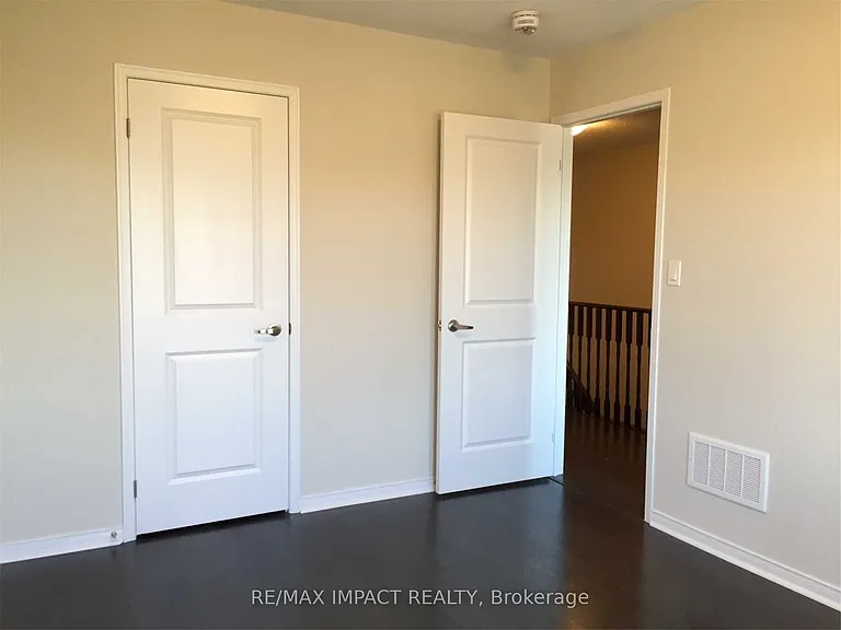 20 Rimrock Cres — Photo 16
