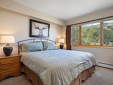 2 bed, 825 sqft, $3,750 — Photo 4