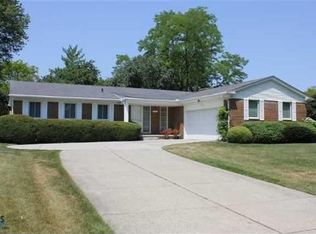 3601 Balfour Dr, Troy, MI