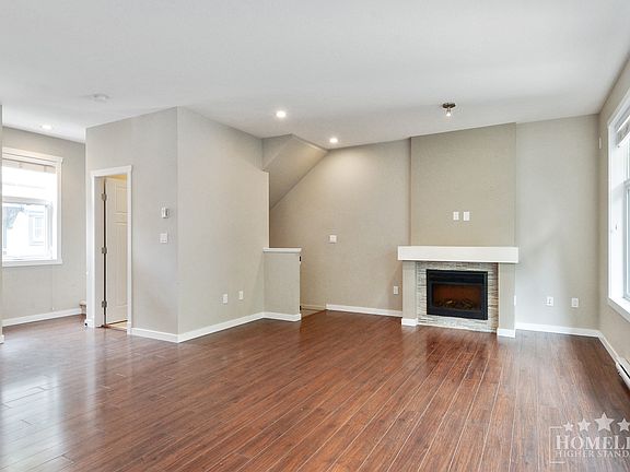 3rd image of 6123 138th St #25