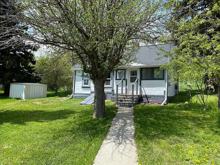 410 S McGillen Ave — Photo 2