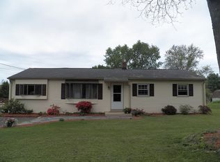 78 Conwell Rd, Meriden, CT 06451