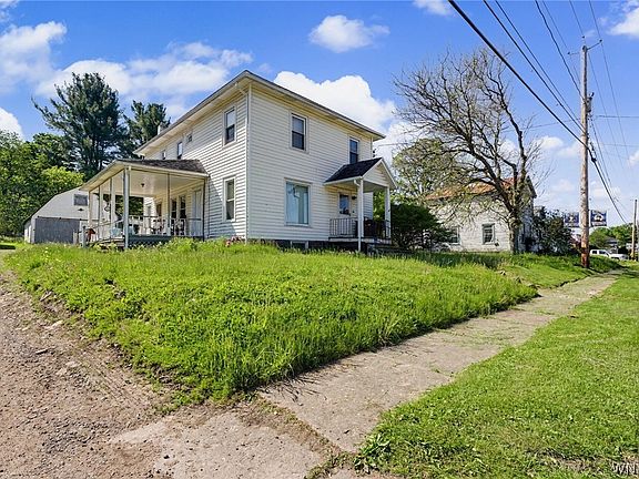 2nd image of 260 Main St