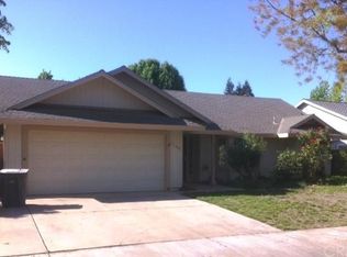 1136 Mirror Lake Dr, Merced, CA 95340