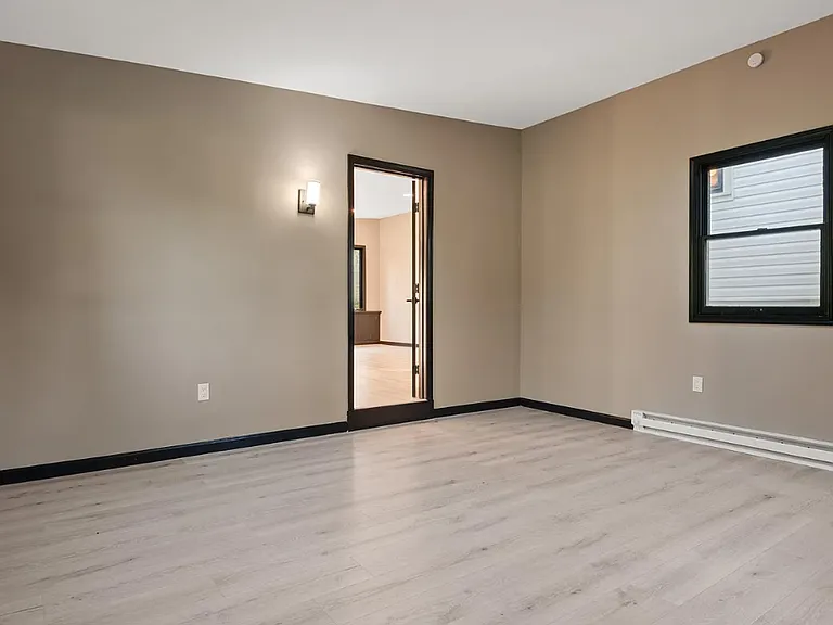 2175 Gale Dr — Photo 21