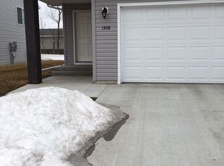 1308 13th St W, West Fargo, ND 58078