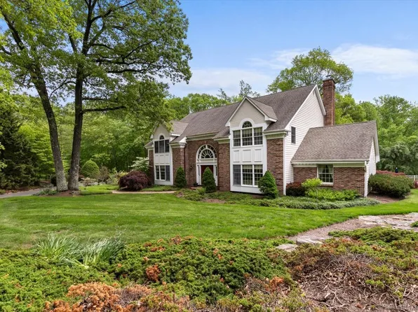 48 Cherry Gate Lane, Trumbull, CT 06611