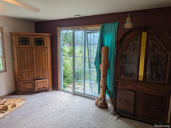 4th image of 5008 W Burt Rd