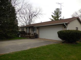 194 S Grand Pointe Dr, Brooklyn, MI 49230