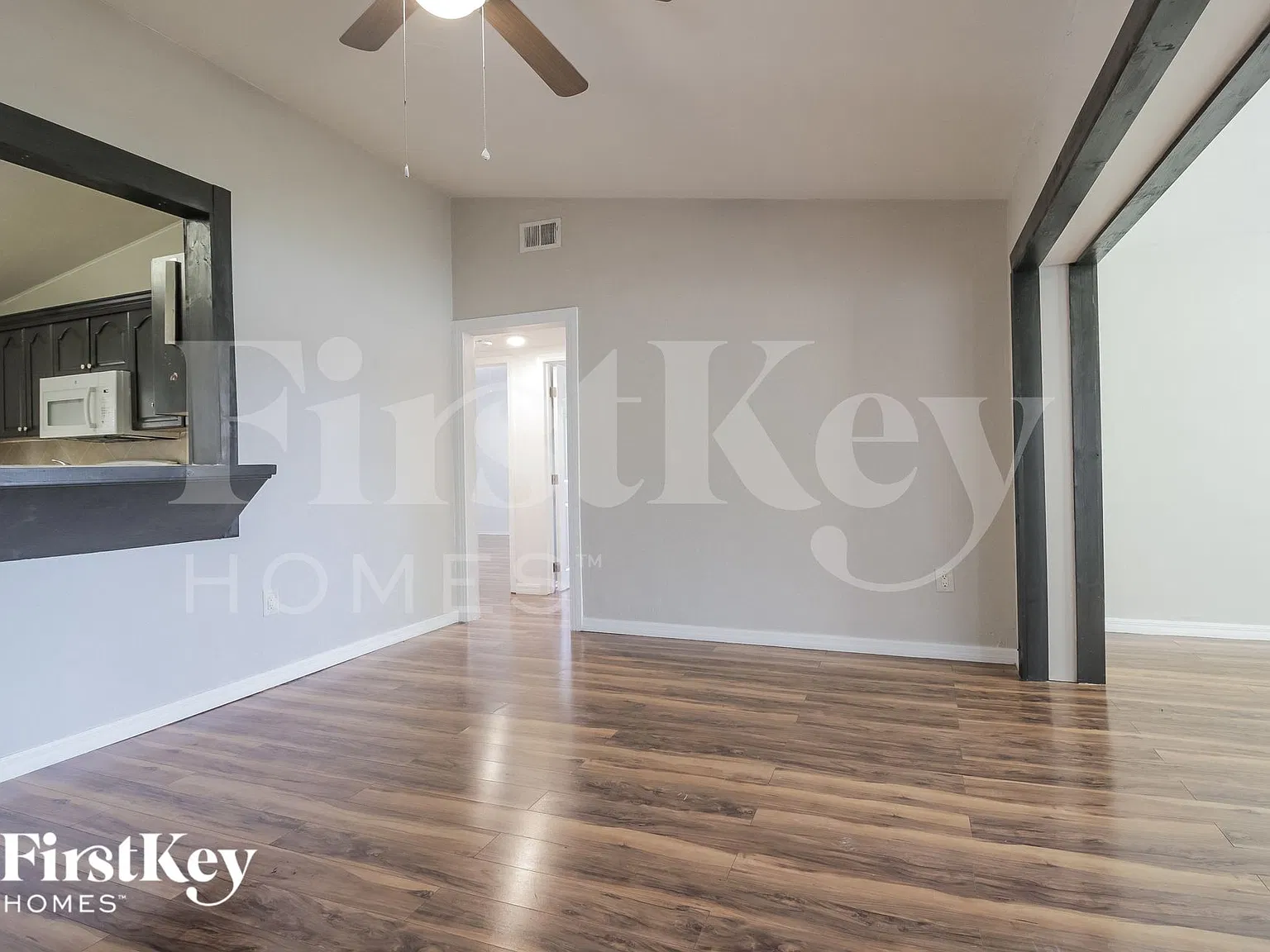 4 bed, 3.0 bath, 1706 sqft, $2,595 — Photo 4