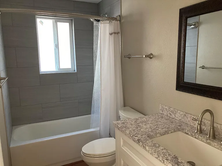 2325 Virginia St #3 — Photo 6
