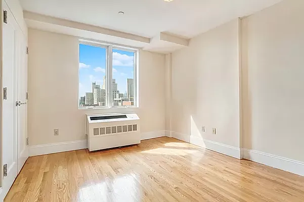 Rented by Compass | media 7