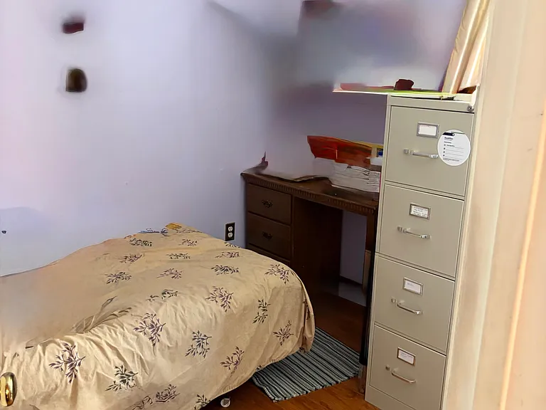 Office Room/ Den