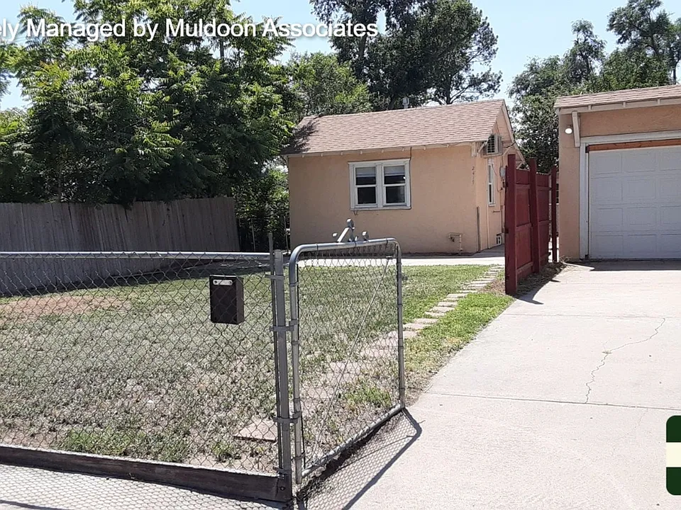 2417 E Evans Ave