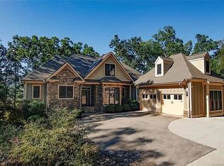 150 Lost Trl, Lake Lure, NC 28746