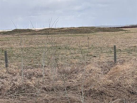 4th image of On Township Rd #322