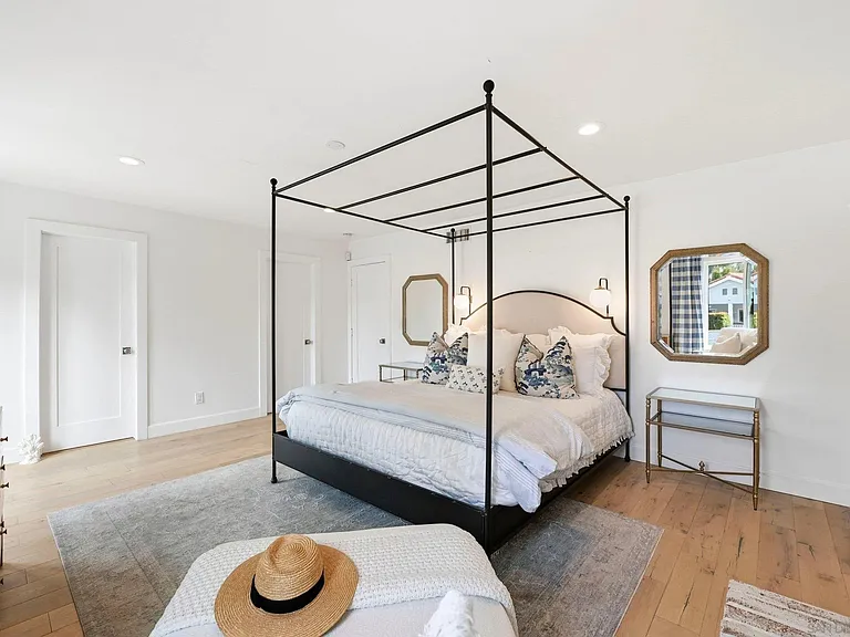 114 Cerro St — Photo 7