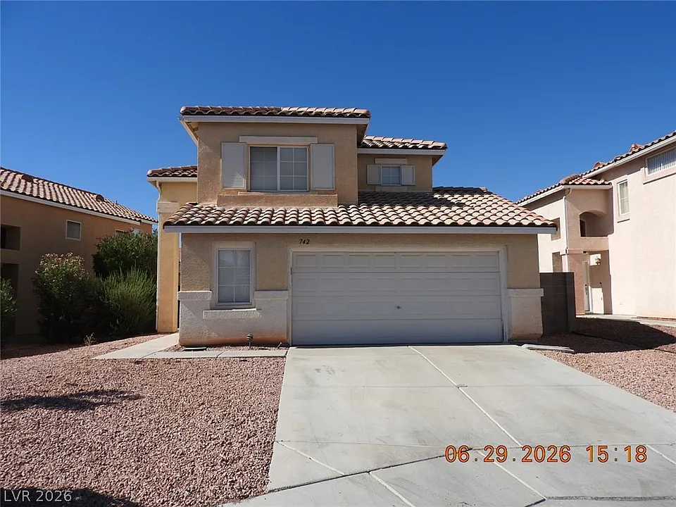 742 Endicott Ct
