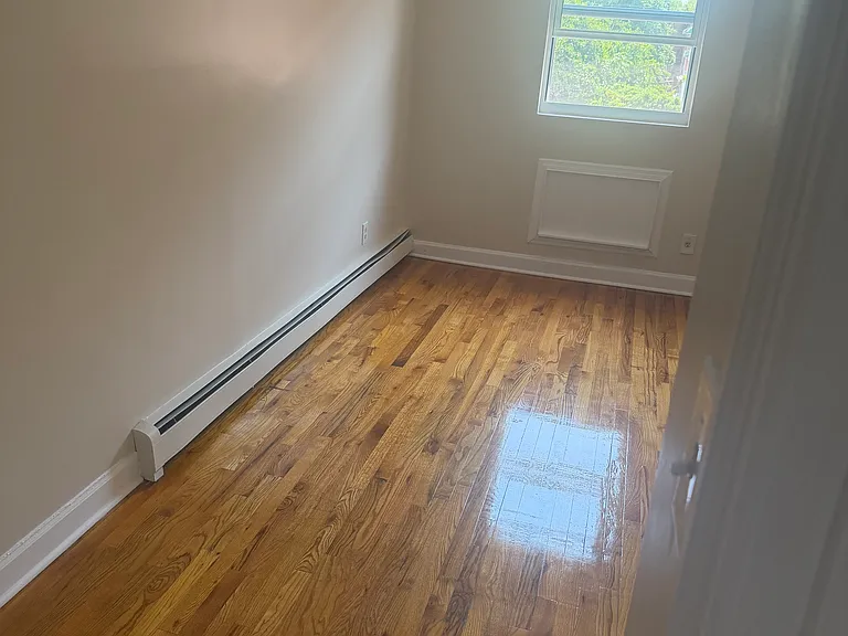 8512 Glenwood Rd #2 — Photo 10