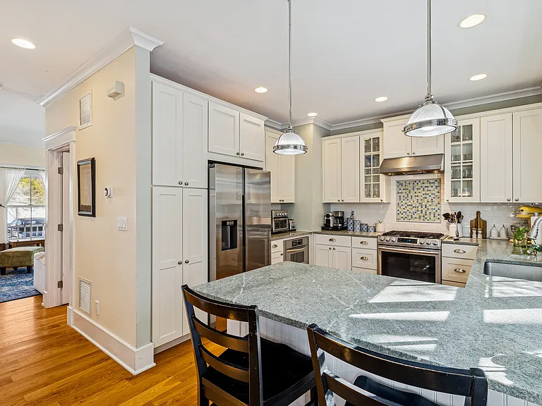 38 Baycrest Ave — Photo 10
