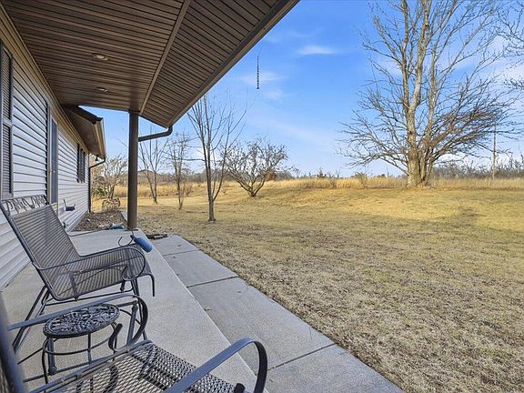 4th image of 19808 Perry Rd