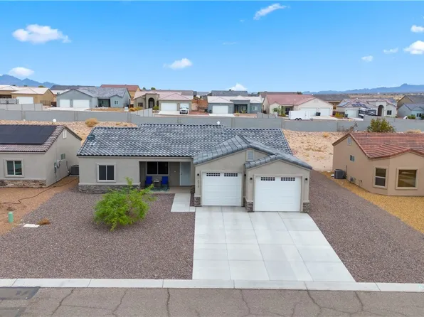 2215 E Hammer Ln, Fort Mohave, AZ 86426