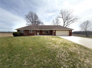 805 Fairlane Dr, Chillicothe, MO 64601