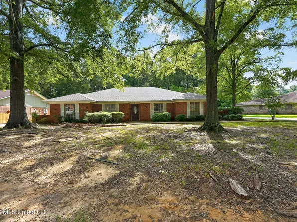 86 Summit Ridge Dr, Brandon, MS 39042