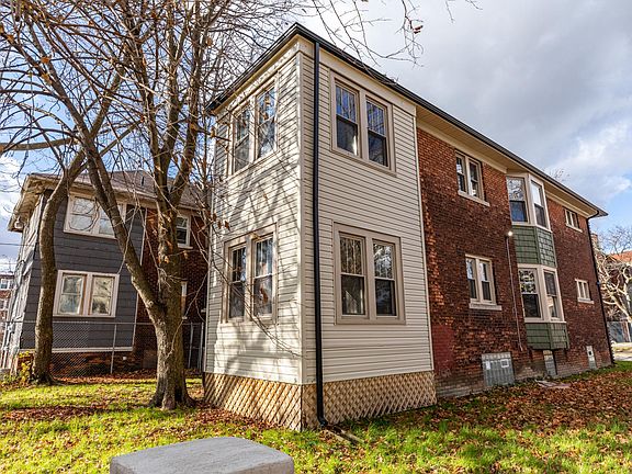 3rd image of 1923 W Bethune St #1