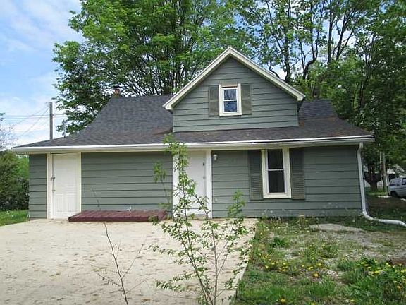 2nd image of 907 E Elmore St