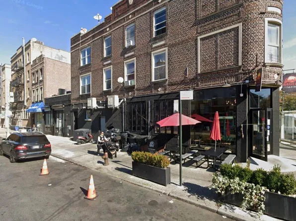 1501 Foster Avenue image 1 of 14