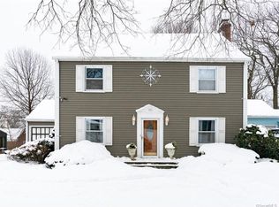 105 Stimson Rd, New Haven, CT 06511