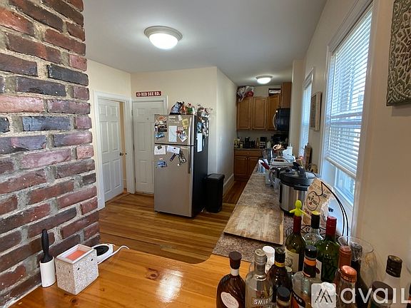 3rd image of 105 Yale St #1A