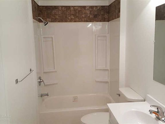 4th image of 2517 Nern St