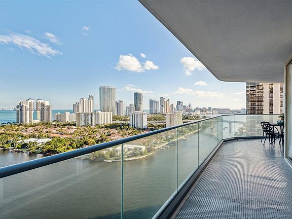 5th image of 19707 Turnberry Way APT 23H