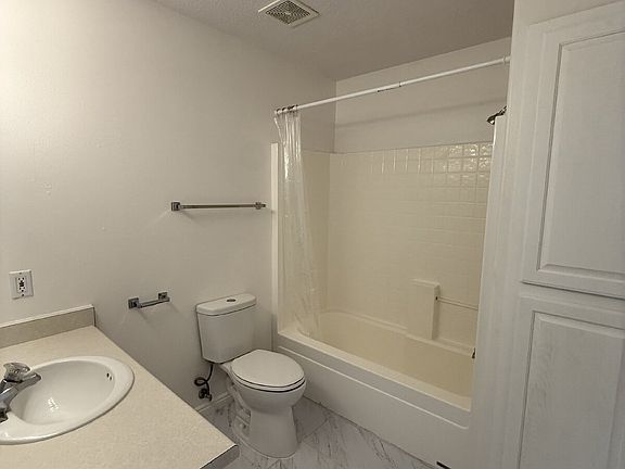 5th image of 1947 E 40 South Cir